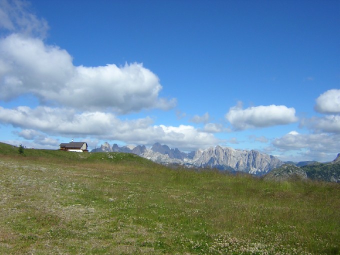 arrivo della seggiovia sopra Passo Lusia