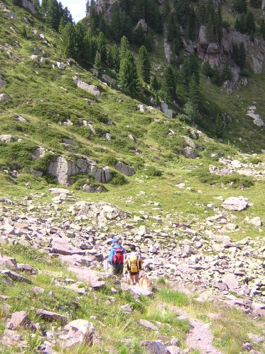 discesa verso il bivacco Paolo e Nicola