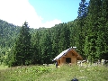 il piccolo bivacco in riva al lago di Cece