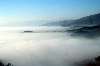 gennaio 2006, la nebbia avvolge tutto, si scorge la Rocca di Montemurlo; un'isola nel mare di ovatta 