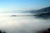 gennaio 2006, la nebbia avvolge tutto, si scorge la Rocca di Montemurlo; un'isola nel mare di ovatta 